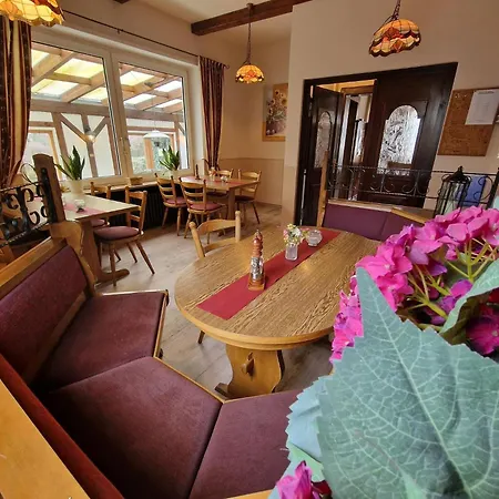 Deutsches Haus Hotel 3*