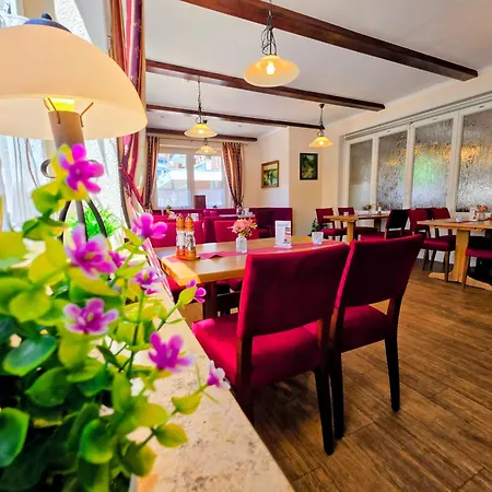 Deutsches Haus Hotel 3*